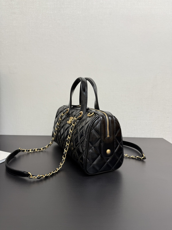 CL MAXI BOWLING BAG - 23*41*18CM [AS5647] CELINE CHANEL ACCESSORIES LOEWE SHOES LOUIS VUITTON DIRO YSL OTHER BRAND HANDBAGS BALENCIAGA BOTTEGA VENETA GOYARD HERMES BURBERRY VALENTINO GUCCI FENDI MIUMIU CHLOE PRADA BVLGARI SUITCASE NEW ARRIVAL 