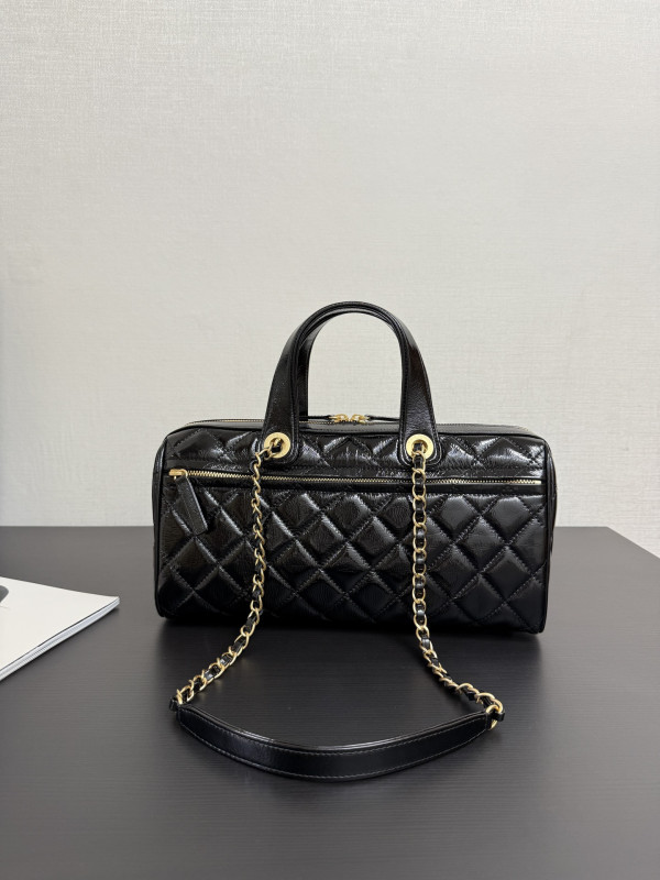 CL MAXI BOWLING BAG - 23*41*18CM [AS5647] CELINE CHANEL ACCESSORIES LOEWE SHOES LOUIS VUITTON DIRO YSL OTHER BRAND HANDBAGS BALENCIAGA BOTTEGA VENETA GOYARD HERMES BURBERRY VALENTINO GUCCI FENDI MIUMIU CHLOE PRADA BVLGARI SUITCASE NEW ARRIVAL 