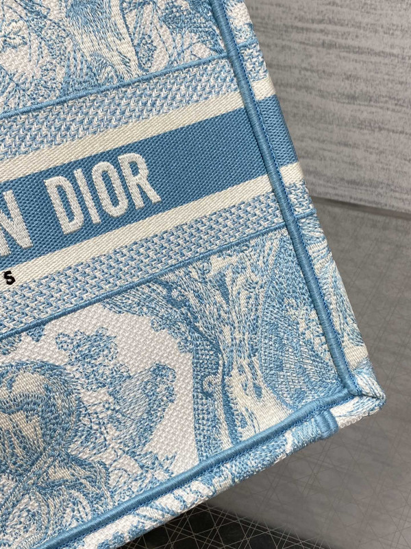 SMALL DIRO BOOK TOTE-26CM [C21EQ-083004] CELINE CHANEL ACCESSORIES LOEWE SHOES LOUIS VUITTON DIRO YSL OTHER BRAND HANDBAGS BALENCIAGA BOTTEGA VENETA GOYARD HERMES BURBERRY VALENTINO GUCCI FENDI MIUMIU CHLOE PRADA BVLGARI SUITCASE NEW ARRIVAL 