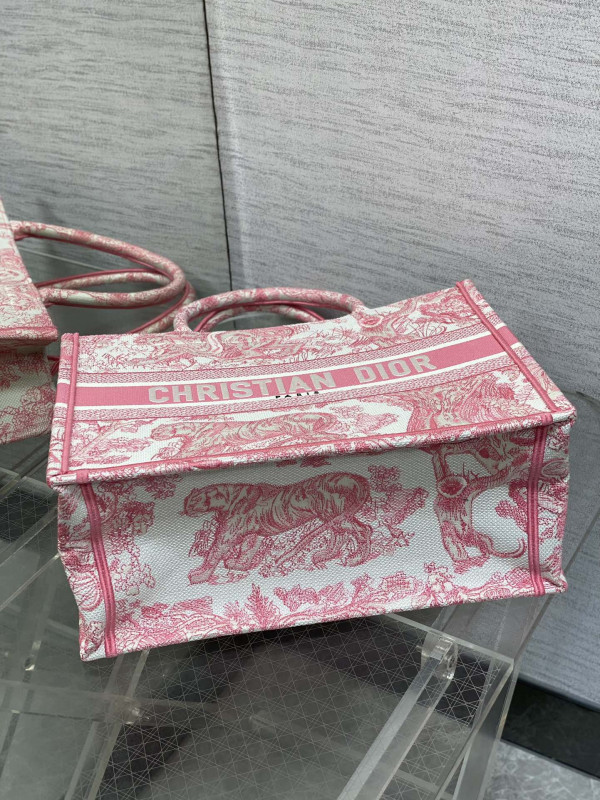 MEDIUM DIRO BOOK TOTE-36.5X27.5X16.5CM [C21EQ-082644] CELINE CHANEL ACCESSORIES LOEWE SHOES LOUIS VUITTON DIRO YSL OTHER BRAND HANDBAGS BALENCIAGA BOTTEGA VENETA GOYARD HERMES BURBERRY VALENTINO GUCCI FENDI MIUMIU CHLOE PRADA BVLGARI SUITCASE NEW ARRIVAL 