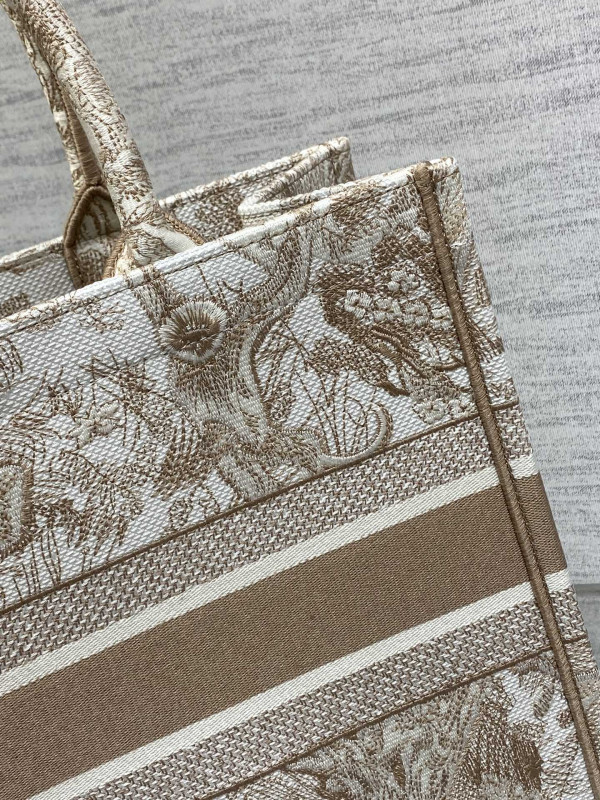 MEDIUM DIRO BOOK TOTE-36.5X27.5X16.5CM [C21EQ-082402] CELINE CHANEL ACCESSORIES LOEWE SHOES LOUIS VUITTON DIRO YSL OTHER BRAND HANDBAGS BALENCIAGA BOTTEGA VENETA GOYARD HERMES BURBERRY VALENTINO GUCCI FENDI MIUMIU CHLOE PRADA BVLGARI SUITCASE NEW ARRIVAL 