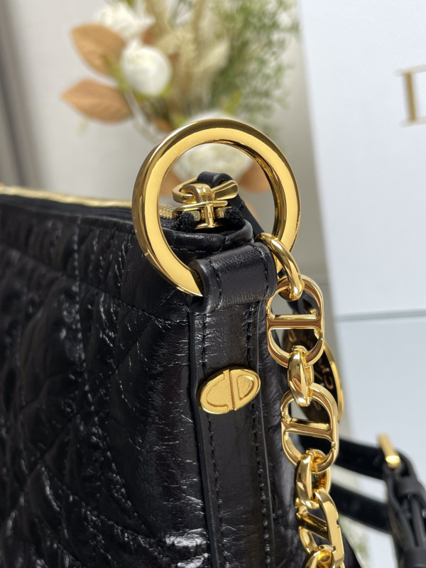 Dirostar Hobo Bag with Chain - 22*14.5*10CM [C21EQ-081512] CELINE CHANEL ACCESSORIES LOEWE SHOES LOUIS VUITTON DIRO YSL OTHER BRAND HANDBAGS BALENCIAGA BOTTEGA VENETA GOYARD HERMES BURBERRY VALENTINO GUCCI FENDI MIUMIU CHLOE PRADA BVLGARI SUITCASE NEW ARRIVAL 