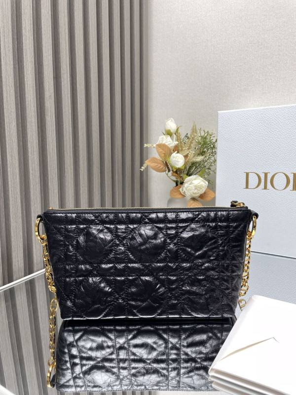 Dirostar Hobo Bag with Chain - 22*14.5*10CM [C21EQ-081512] CELINE CHANEL ACCESSORIES LOEWE SHOES LOUIS VUITTON DIRO YSL OTHER BRAND HANDBAGS BALENCIAGA BOTTEGA VENETA GOYARD HERMES BURBERRY VALENTINO GUCCI FENDI MIUMIU CHLOE PRADA BVLGARI SUITCASE NEW ARRIVAL 