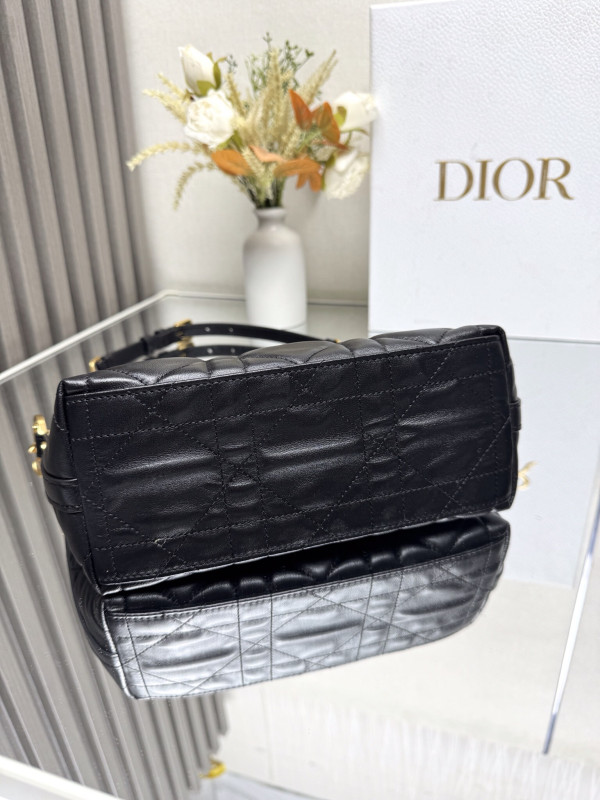 Dirostar Hobo Bag with Chain - 22*14.5*10CM [S3202] CELINE CHANEL ACCESSORIES LOEWE SHOES LOUIS VUITTON DIRO YSL OTHER BRAND HANDBAGS BALENCIAGA BOTTEGA VENETA GOYARD HERMES BURBERRY VALENTINO GUCCI FENDI MIUMIU CHLOE PRADA BVLGARI SUITCASE NEW ARRIVAL 