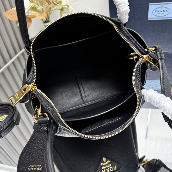 Prada Small leather bag - 23*21*10CM [1BC145-3] CELINE CHANEL ACCESSORIES LOEWE SHOES LOUIS VUITTON DIRO YSL OTHER BRAND HANDBAGS BALENCIAGA BOTTEGA VENETA GOYARD HERMES BURBERRY VALENTINO GUCCI FENDI MIUMIU CHLOE PRADA BVLGARI SUITCASE NEW ARRIVAL 