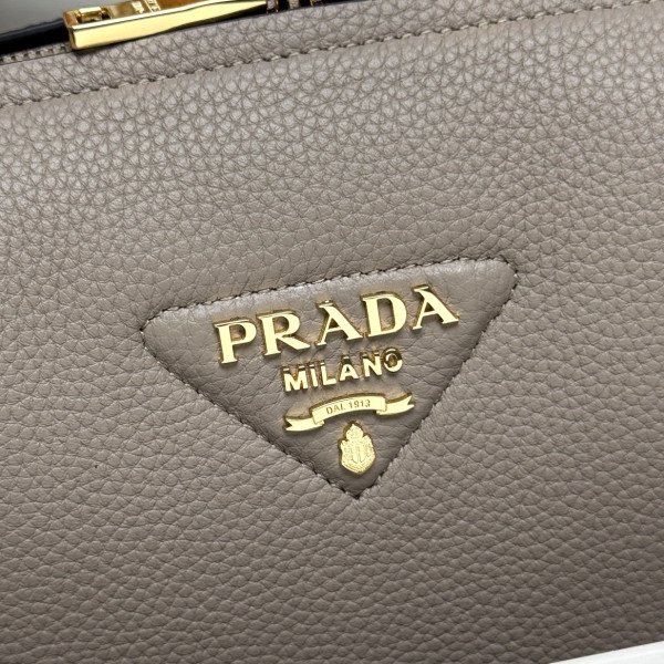 Prada Small leather bag - 23*21*10CM [1BC145-2] CELINE CHANEL ACCESSORIES LOEWE SHOES LOUIS VUITTON DIRO YSL OTHER BRAND HANDBAGS BALENCIAGA BOTTEGA VENETA GOYARD HERMES BURBERRY VALENTINO GUCCI FENDI MIUMIU CHLOE PRADA BVLGARI SUITCASE NEW ARRIVAL 