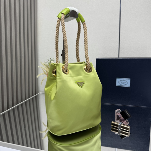 Prada Mariner Re-Nylon small bucket bag [1BE082] CELINE CHANEL ACCESSORIES LOEWE SHOES LOUIS VUITTON DIRO YSL OTHER BRAND HANDBAGS BALENCIAGA BOTTEGA VENETA GOYARD HERMES BURBERRY VALENTINO GUCCI FENDI MIUMIU CHLOE PRADA BVLGARI SUITCASE NEW ARRIVAL 