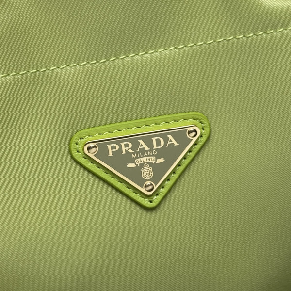 Prada Mariner Re-Nylon small bucket bag [1BE082] CELINE CHANEL ACCESSORIES LOEWE SHOES LOUIS VUITTON DIRO YSL OTHER BRAND HANDBAGS BALENCIAGA BOTTEGA VENETA GOYARD HERMES BURBERRY VALENTINO GUCCI FENDI MIUMIU CHLOE PRADA BVLGARI SUITCASE NEW ARRIVAL 