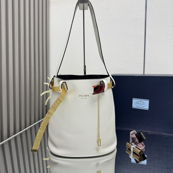 Prada Buckle leather bucket bag with jeweled belt [1BE085] CELINE CHANEL ACCESSORIES LOEWE SHOES LOUIS VUITTON DIRO YSL OTHER BRAND HANDBAGS BALENCIAGA BOTTEGA VENETA GOYARD HERMES BURBERRY VALENTINO GUCCI FENDI MIUMIU CHLOE PRADA BVLGARI SUITCASE NEW ARRIVAL 