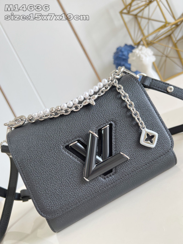 LOUIS VUITTON TWIST PM SLIM-15*7*19CM [M14636黑] CELINE CHANEL ACCESSORIES LOEWE SHOES LOUIS VUITTON DIRO YSL OTHER BRAND HANDBAGS BALENCIAGA BOTTEGA VENETA GOYARD HERMES BURBERRY VALENTINO GUCCI FENDI MIUMIU CHLOE PRADA BVLGARI SUITCASE NEW ARRIVAL 