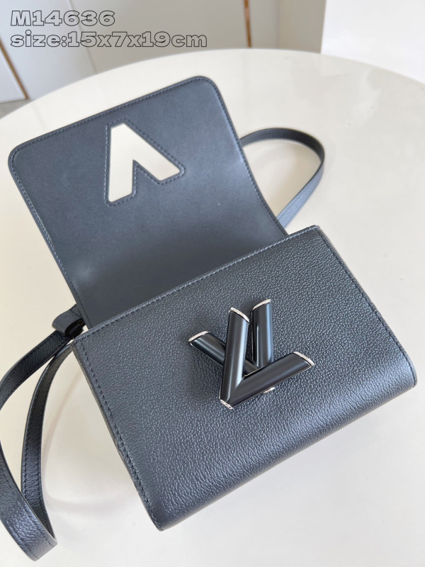 LOUIS VUITTON TWIST PM SLIM-15*7*19CM [M14636黑] CELINE CHANEL ACCESSORIES LOEWE SHOES LOUIS VUITTON DIRO YSL OTHER BRAND HANDBAGS BALENCIAGA BOTTEGA VENETA GOYARD HERMES BURBERRY VALENTINO GUCCI FENDI MIUMIU CHLOE PRADA BVLGARI SUITCASE NEW ARRIVAL 