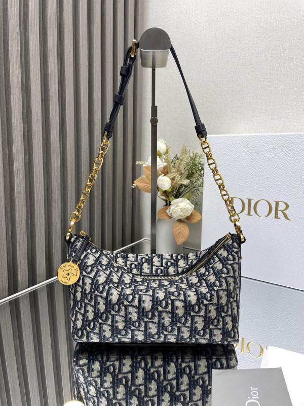 (image for) Dirostar Hobo Bag with Chain - 22*14.5*10CM