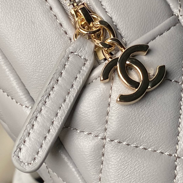 CL BACKPACK LAMBSKIN 18CM [AP3573] CELINE CHANEL ACCESSORIES LOEWE SHOES LOUIS VUITTON DIRO YSL OTHER BRAND HANDBAGS BALENCIAGA BOTTEGA VENETA GOYARD HERMES BURBERRY VALENTINO GUCCI FENDI MIUMIU CHLOE PRADA BVLGARI SUITCASE NEW ARRIVAL 