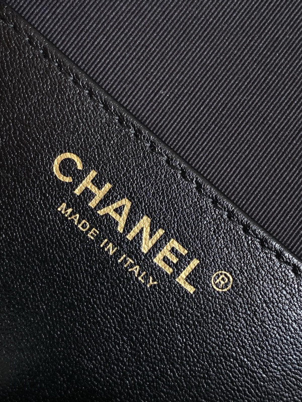 Chanel Backpack, Mesh, shiny lambskin & gold-tone metal [C21EK-030745] CELINE CHANEL ACCESSORIES LOEWE SHOES LOUIS VUITTON DIRO YSL OTHER BRAND HANDBAGS BALENCIAGA BOTTEGA VENETA GOYARD HERMES BURBERRY VALENTINO GUCCI FENDI MIUMIU CHLOE PRADA BVLGARI SUITCASE NEW ARRIVAL 