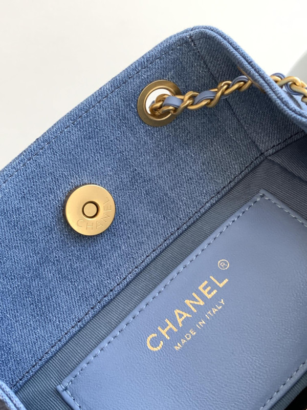 CL Backpack Denim - 24.5x18x8cm [C21EK-025623] CELINE CHANEL ACCESSORIES LOEWE SHOES LOUIS VUITTON DIRO YSL OTHER BRAND HANDBAGS BALENCIAGA BOTTEGA VENETA GOYARD HERMES BURBERRY VALENTINO GUCCI FENDI MIUMIU CHLOE PRADA BVLGARI SUITCASE NEW ARRIVAL 