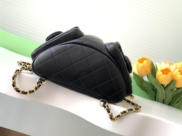 CL BACKPACK LAMBSKIN - 24.5*18*8CM [C21EK-025519] CELINE CHANEL ACCESSORIES LOEWE SHOES LOUIS VUITTON DIRO YSL OTHER BRAND HANDBAGS BALENCIAGA BOTTEGA VENETA GOYARD HERMES BURBERRY VALENTINO GUCCI FENDI MIUMIU CHLOE PRADA BVLGARI SUITCASE NEW ARRIVAL 