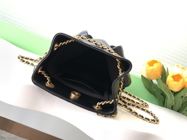 CL BACKPACK LAMBSKIN - 24.5*18*8CM [C21EK-025519] CELINE CHANEL ACCESSORIES LOEWE SHOES LOUIS VUITTON DIRO YSL OTHER BRAND HANDBAGS BALENCIAGA BOTTEGA VENETA GOYARD HERMES BURBERRY VALENTINO GUCCI FENDI MIUMIU CHLOE PRADA BVLGARI SUITCASE NEW ARRIVAL 