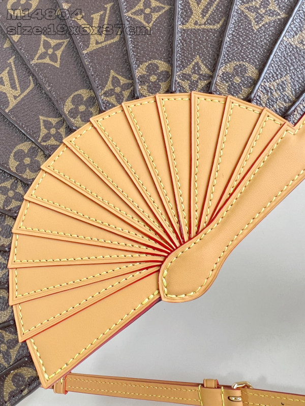 LOUIS VUITTON FAN [M14804] CELINE CHANEL ACCESSORIES LOEWE SHOES LOUIS VUITTON DIRO YSL OTHER BRAND HANDBAGS BALENCIAGA BOTTEGA VENETA GOYARD HERMES BURBERRY VALENTINO GUCCI FENDI MIUMIU CHLOE PRADA BVLGARI SUITCASE NEW ARRIVAL 