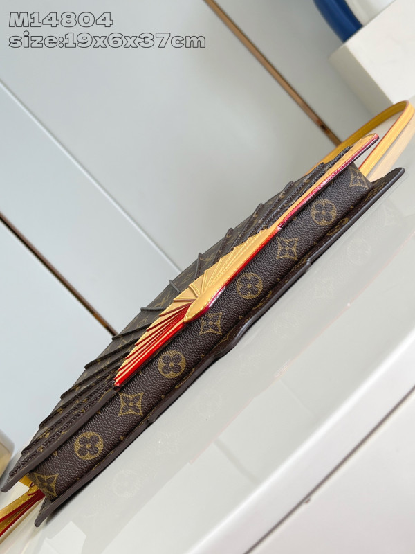 LOUIS VUITTON FAN [M14804] CELINE CHANEL ACCESSORIES LOEWE SHOES LOUIS VUITTON DIRO YSL OTHER BRAND HANDBAGS BALENCIAGA BOTTEGA VENETA GOYARD HERMES BURBERRY VALENTINO GUCCI FENDI MIUMIU CHLOE PRADA BVLGARI SUITCASE NEW ARRIVAL 
