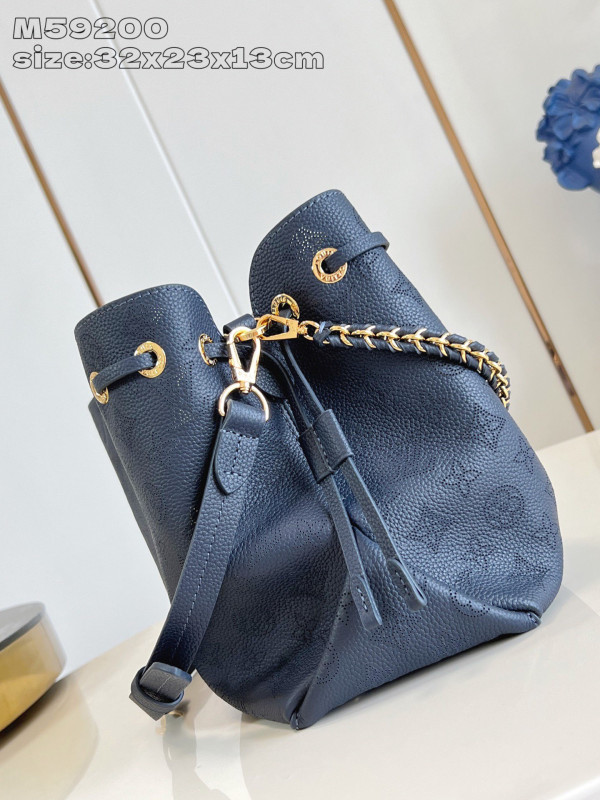 LOUIS VUITTON BELLA TOTE [M59200深蓝] CELINE CHANEL ACCESSORIES LOEWE SHOES LOUIS VUITTON DIRO YSL OTHER BRAND HANDBAGS BALENCIAGA BOTTEGA VENETA GOYARD HERMES BURBERRY VALENTINO GUCCI FENDI MIUMIU CHLOE PRADA BVLGARI SUITCASE NEW ARRIVAL 