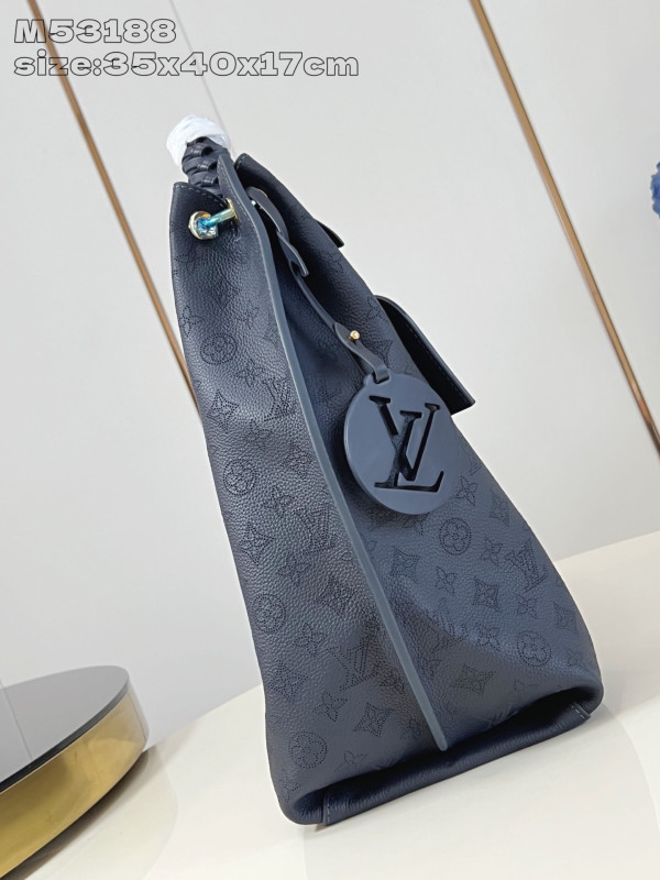 LOUIS VUITTON CARMEL [M53188深蓝] CELINE CHANEL ACCESSORIES LOEWE SHOES LOUIS VUITTON DIRO YSL OTHER BRAND HANDBAGS BALENCIAGA BOTTEGA VENETA GOYARD HERMES BURBERRY VALENTINO GUCCI FENDI MIUMIU CHLOE PRADA BVLGARI SUITCASE NEW ARRIVAL 