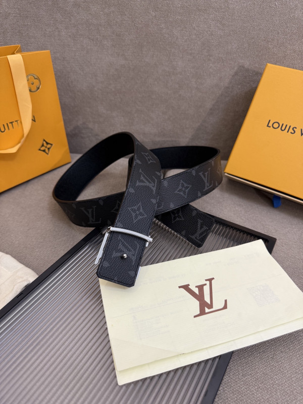 LOUIS VUITTON MEN BELT [C21EF-072159] CELINE CHANEL ACCESSORIES LOEWE SHOES LOUIS VUITTON DIRO YSL OTHER BRAND HANDBAGS BALENCIAGA BOTTEGA VENETA GOYARD HERMES BURBERRY VALENTINO GUCCI FENDI MIUMIU CHLOE PRADA BVLGARI SUITCASE NEW ARRIVAL 