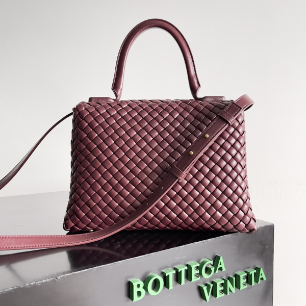 BOTTEGA VENETA Patti Top Handle Bag [776783-4] CELINE CHANEL ACCESSORIES LOEWE SHOES LOUIS VUITTON DIRO YSL OTHER BRAND HANDBAGS BALENCIAGA BOTTEGA VENETA GOYARD HERMES BURBERRY VALENTINO GUCCI FENDI MIUMIU CHLOE PRADA BVLGARI SUITCASE NEW ARRIVAL 