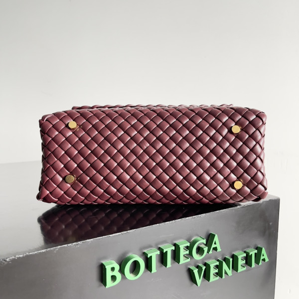 BOTTEGA VENETA Patti Top Handle Bag [776783-4] CELINE CHANEL ACCESSORIES LOEWE SHOES LOUIS VUITTON DIRO YSL OTHER BRAND HANDBAGS BALENCIAGA BOTTEGA VENETA GOYARD HERMES BURBERRY VALENTINO GUCCI FENDI MIUMIU CHLOE PRADA BVLGARI SUITCASE NEW ARRIVAL 