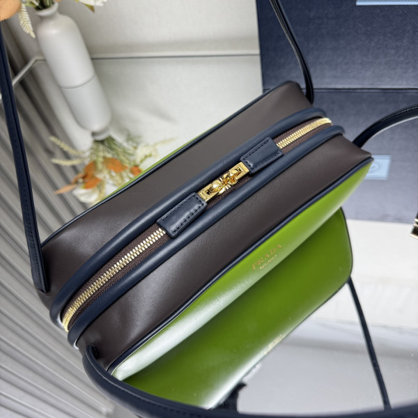 Prada Swing smooth leather shoulder bag-28*11.5*10CM [C21EC-084157] CELINE CHANEL ACCESSORIES LOEWE SHOES LOUIS VUITTON DIRO YSL OTHER BRAND HANDBAGS BALENCIAGA BOTTEGA VENETA GOYARD HERMES BURBERRY VALENTINO GUCCI FENDI MIUMIU CHLOE PRADA BVLGARI SUITCASE NEW ARRIVAL 