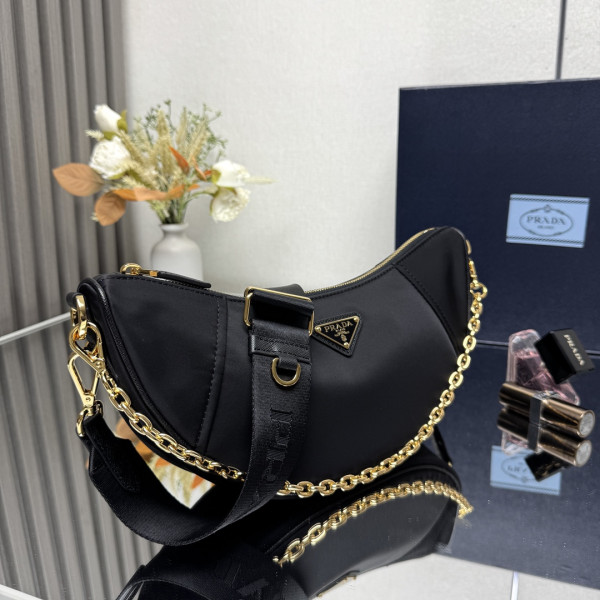 Prada Demi-lune Re-Nylon shoulder bag [1BH222-4] CELINE CHANEL ACCESSORIES LOEWE SHOES LOUIS VUITTON DIRO YSL OTHER BRAND HANDBAGS BALENCIAGA BOTTEGA VENETA GOYARD HERMES BURBERRY VALENTINO GUCCI FENDI MIUMIU CHLOE PRADA BVLGARI SUITCASE NEW ARRIVAL 