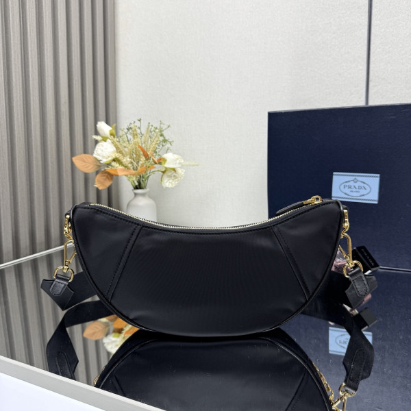 Prada Demi-lune Re-Nylon shoulder bag [1BH222-4] CELINE CHANEL ACCESSORIES LOEWE SHOES LOUIS VUITTON DIRO YSL OTHER BRAND HANDBAGS BALENCIAGA BOTTEGA VENETA GOYARD HERMES BURBERRY VALENTINO GUCCI FENDI MIUMIU CHLOE PRADA BVLGARI SUITCASE NEW ARRIVAL 