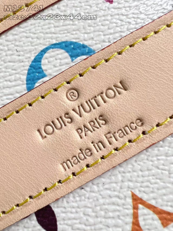 Louis Vuitton X TM Pet Bag-32*23*44CM [M13741白彩] CELINE CHANEL ACCESSORIES LOEWE SHOES LOUIS VUITTON DIRO YSL OTHER BRAND HANDBAGS BALENCIAGA BOTTEGA VENETA GOYARD HERMES BURBERRY VALENTINO GUCCI FENDI MIUMIU CHLOE PRADA BVLGARI SUITCASE NEW ARRIVAL 