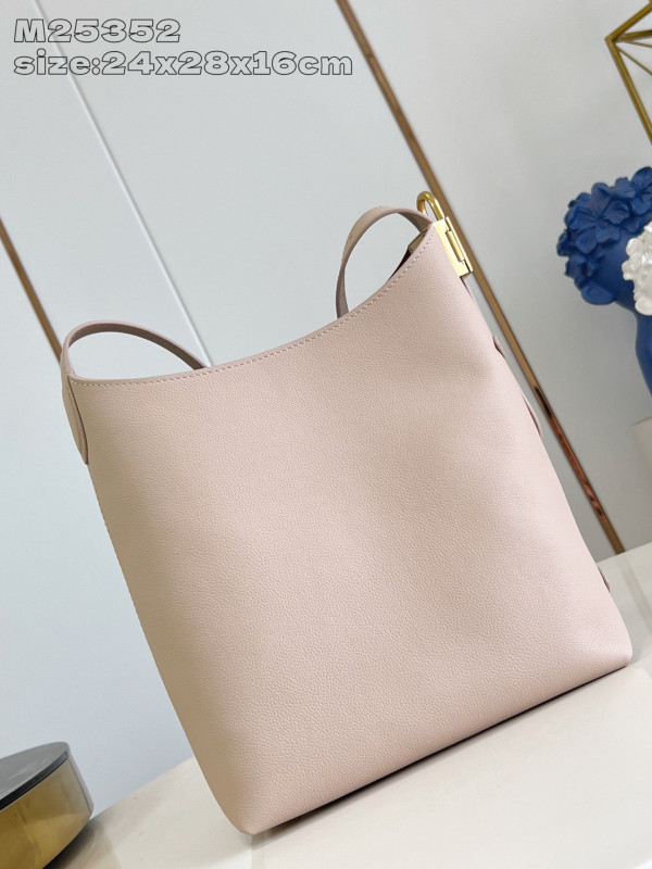 LOUIS VUITTON Low Key Hobo Jh-24*28*16CM [M25352浅粉] CELINE CHANEL ACCESSORIES LOEWE SHOES LOUIS VUITTON DIRO YSL OTHER BRAND HANDBAGS BALENCIAGA BOTTEGA VENETA GOYARD HERMES BURBERRY VALENTINO GUCCI FENDI MIUMIU CHLOE PRADA BVLGARI SUITCASE NEW ARRIVAL 
