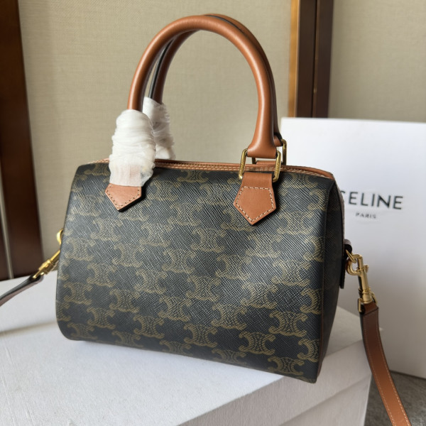 CELIN* SMALL BOSTON - 20*14*10CM [197582] CELINE CHANEL ACCESSORIES LOEWE SHOES LOUIS VUITTON DIRO YSL OTHER BRAND HANDBAGS BALENCIAGA BOTTEGA VENETA GOYARD HERMES BURBERRY VALENTINO GUCCI FENDI MIUMIU CHLOE PRADA BVLGARI SUITCASE NEW ARRIVAL 