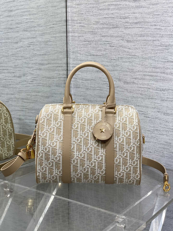 Diro Groove 25 bag [C21E8-033507] CELINE CHANEL ACCESSORIES LOEWE SHOES LOUIS VUITTON DIRO YSL OTHER BRAND HANDBAGS BALENCIAGA BOTTEGA VENETA GOYARD HERMES BURBERRY VALENTINO GUCCI FENDI MIUMIU CHLOE PRADA BVLGARI SUITCASE NEW ARRIVAL 