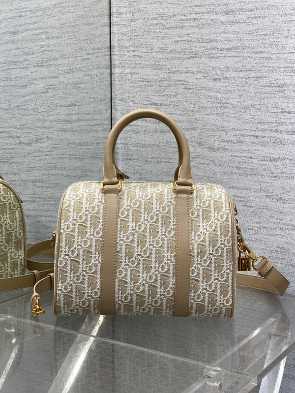 Diro Groove 25 bag [C21E8-033507] CELINE CHANEL ACCESSORIES LOEWE SHOES LOUIS VUITTON DIRO YSL OTHER BRAND HANDBAGS BALENCIAGA BOTTEGA VENETA GOYARD HERMES BURBERRY VALENTINO GUCCI FENDI MIUMIU CHLOE PRADA BVLGARI SUITCASE NEW ARRIVAL 