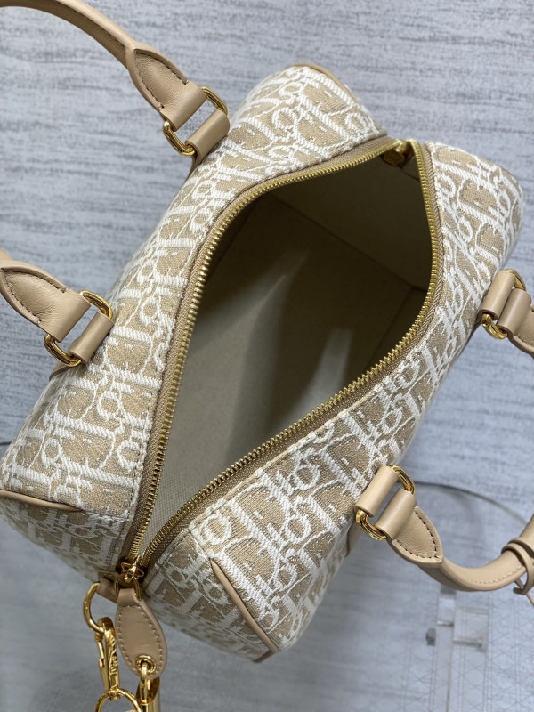 Diro Groove 25 bag [C21E8-033507] CELINE CHANEL ACCESSORIES LOEWE SHOES LOUIS VUITTON DIRO YSL OTHER BRAND HANDBAGS BALENCIAGA BOTTEGA VENETA GOYARD HERMES BURBERRY VALENTINO GUCCI FENDI MIUMIU CHLOE PRADA BVLGARI SUITCASE NEW ARRIVAL 