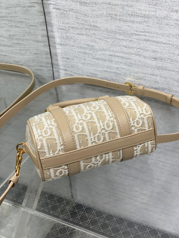 Diro Groove 17 Nano Bag [C21E8-033217] CELINE CHANEL ACCESSORIES LOEWE SHOES LOUIS VUITTON DIRO YSL OTHER BRAND HANDBAGS BALENCIAGA BOTTEGA VENETA GOYARD HERMES BURBERRY VALENTINO GUCCI FENDI MIUMIU CHLOE PRADA BVLGARI SUITCASE NEW ARRIVAL 