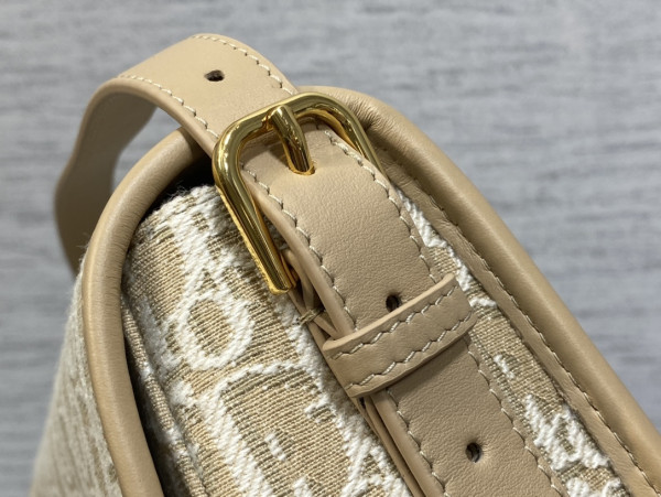 DIRO MEDIUM BOBBY BAG [C21E8-032511] CELINE CHANEL ACCESSORIES LOEWE SHOES LOUIS VUITTON DIRO YSL OTHER BRAND HANDBAGS BALENCIAGA BOTTEGA VENETA GOYARD HERMES BURBERRY VALENTINO GUCCI FENDI MIUMIU CHLOE PRADA BVLGARI SUITCASE NEW ARRIVAL 