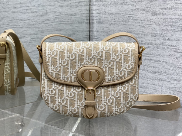 DIRO MEDIUM BOBBY BAG [C21E8-032511] CELINE CHANEL ACCESSORIES LOEWE SHOES LOUIS VUITTON DIRO YSL OTHER BRAND HANDBAGS BALENCIAGA BOTTEGA VENETA GOYARD HERMES BURBERRY VALENTINO GUCCI FENDI MIUMIU CHLOE PRADA BVLGARI SUITCASE NEW ARRIVAL 