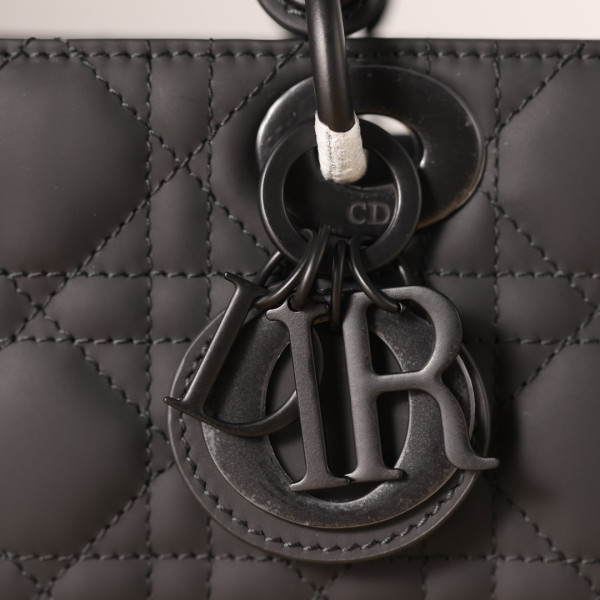 Diro Small Lady D-Joy Bag-22*12*6CM [C21E5-092316] CELINE CHANEL ACCESSORIES LOEWE SHOES LOUIS VUITTON DIRO YSL OTHER BRAND HANDBAGS BALENCIAGA BOTTEGA VENETA GOYARD HERMES BURBERRY VALENTINO GUCCI FENDI MIUMIU CHLOE PRADA BVLGARI SUITCASE NEW ARRIVAL 