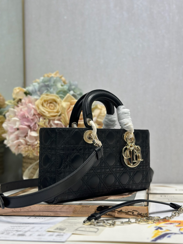 Diro Medium Lady D-Joy Bag-26*13.5*5CM [M0540] CELINE CHANEL ACCESSORIES LOEWE SHOES LOUIS VUITTON DIRO YSL OTHER BRAND HANDBAGS BALENCIAGA BOTTEGA VENETA GOYARD HERMES BURBERRY VALENTINO GUCCI FENDI MIUMIU CHLOE PRADA BVLGARI SUITCASE NEW ARRIVAL 
