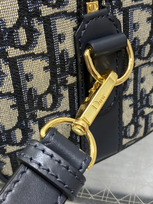 Diro Groove 20 bag [C21E5-084041] CELINE CHANEL ACCESSORIES LOEWE SHOES LOUIS VUITTON DIRO YSL OTHER BRAND HANDBAGS BALENCIAGA BOTTEGA VENETA GOYARD HERMES BURBERRY VALENTINO GUCCI FENDI MIUMIU CHLOE PRADA BVLGARI SUITCASE NEW ARRIVAL 