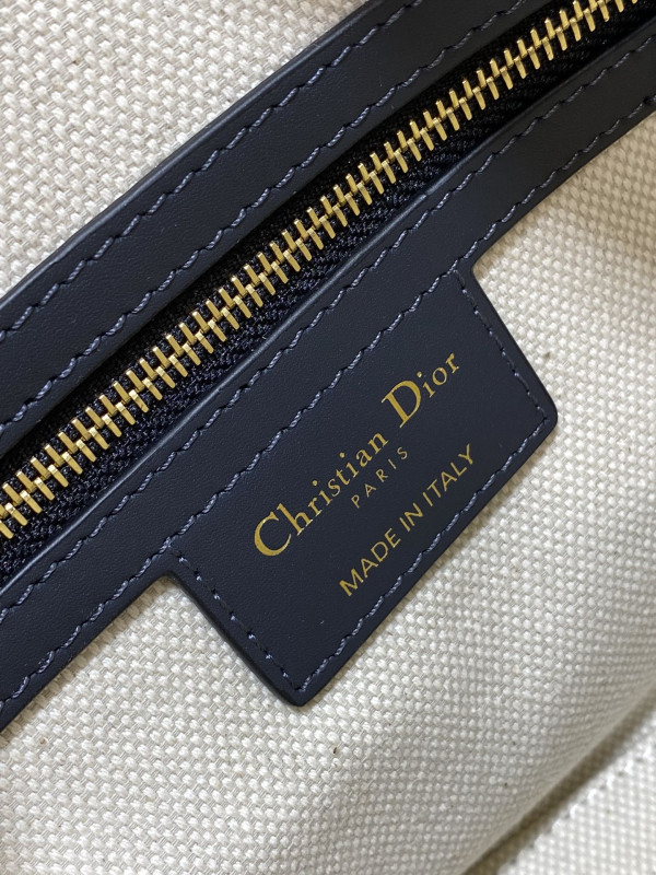 Diro Groove 20 bag [C21E5-084041] CELINE CHANEL ACCESSORIES LOEWE SHOES LOUIS VUITTON DIRO YSL OTHER BRAND HANDBAGS BALENCIAGA BOTTEGA VENETA GOYARD HERMES BURBERRY VALENTINO GUCCI FENDI MIUMIU CHLOE PRADA BVLGARI SUITCASE NEW ARRIVAL 
