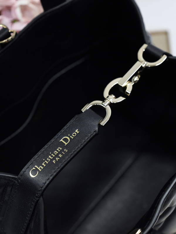 Medium Diro Toujours Vertical Tote Bag-23*24*16CM [C21E5-083135] CELINE CHANEL ACCESSORIES LOEWE SHOES LOUIS VUITTON DIRO YSL OTHER BRAND HANDBAGS BALENCIAGA BOTTEGA VENETA GOYARD HERMES BURBERRY VALENTINO GUCCI FENDI MIUMIU CHLOE PRADA BVLGARI SUITCASE NEW ARRIVAL 