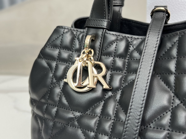 Small Diro Toujours Bag-23*15*15CM [C21E5-075904] CELINE CHANEL ACCESSORIES LOEWE SHOES LOUIS VUITTON DIRO YSL OTHER BRAND HANDBAGS BALENCIAGA BOTTEGA VENETA GOYARD HERMES BURBERRY VALENTINO GUCCI FENDI MIUMIU CHLOE PRADA BVLGARI SUITCASE NEW ARRIVAL 
