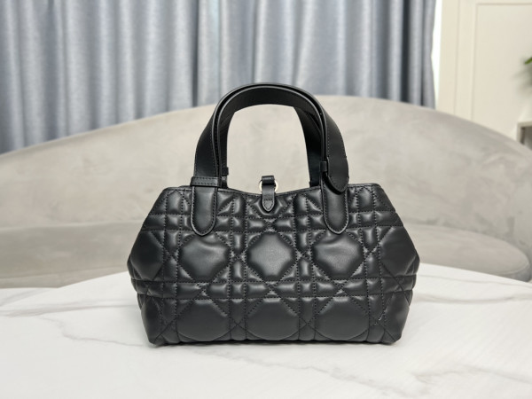 Small Diro Toujours Bag-23*15*15CM [C21E5-075904] CELINE CHANEL ACCESSORIES LOEWE SHOES LOUIS VUITTON DIRO YSL OTHER BRAND HANDBAGS BALENCIAGA BOTTEGA VENETA GOYARD HERMES BURBERRY VALENTINO GUCCI FENDI MIUMIU CHLOE PRADA BVLGARI SUITCASE NEW ARRIVAL 