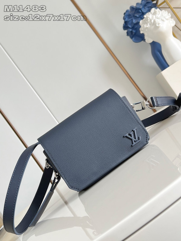 (image for) LOUIS VUITTON Fastline Wearable Wallet