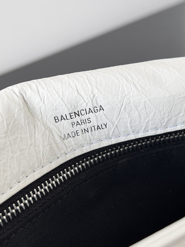 Balenciaga BB Solt Small Flap Bag [20250307] CELINE CHANEL ACCESSORIES LOEWE SHOES LOUIS VUITTON DIRO YSL OTHER BRAND HANDBAGS BALENCIAGA BOTTEGA VENETA GOYARD HERMES BURBERRY VALENTINO GUCCI FENDI MIUMIU CHLOE PRADA BVLGARI SUITCASE NEW ARRIVAL 
