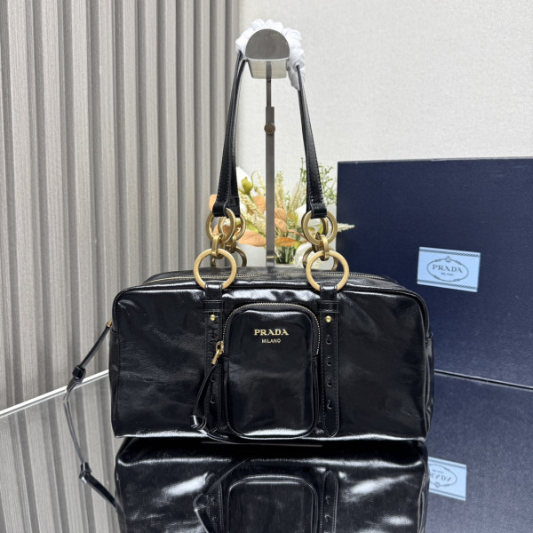 Prada Dangle medium leather top-handle bag [C218J-074510] CELINE CHANEL ACCESSORIES LOEWE SHOES LOUIS VUITTON DIRO YSL OTHER BRAND HANDBAGS BALENCIAGA BOTTEGA VENETA GOYARD HERMES BURBERRY VALENTINO GUCCI FENDI MIUMIU CHLOE PRADA BVLGARI SUITCASE NEW ARRIVAL 